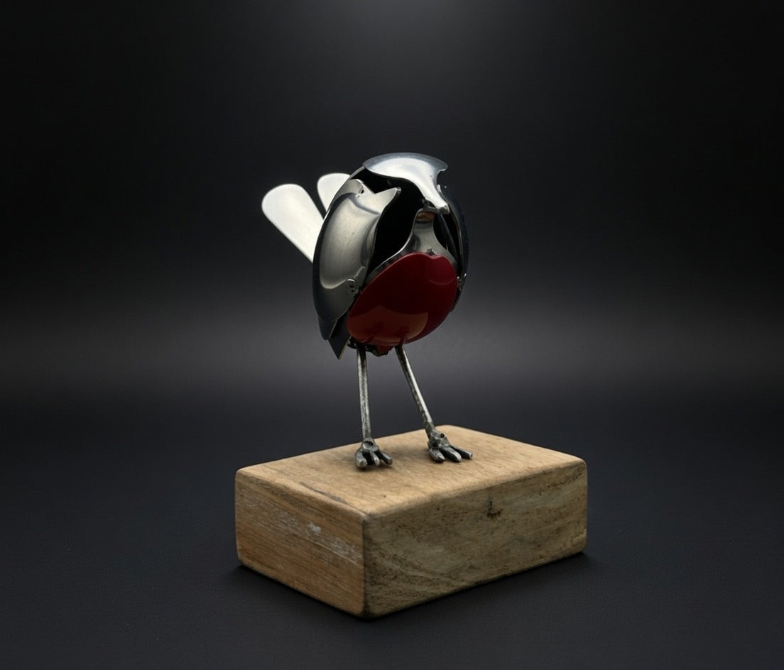 Robin Sculpture